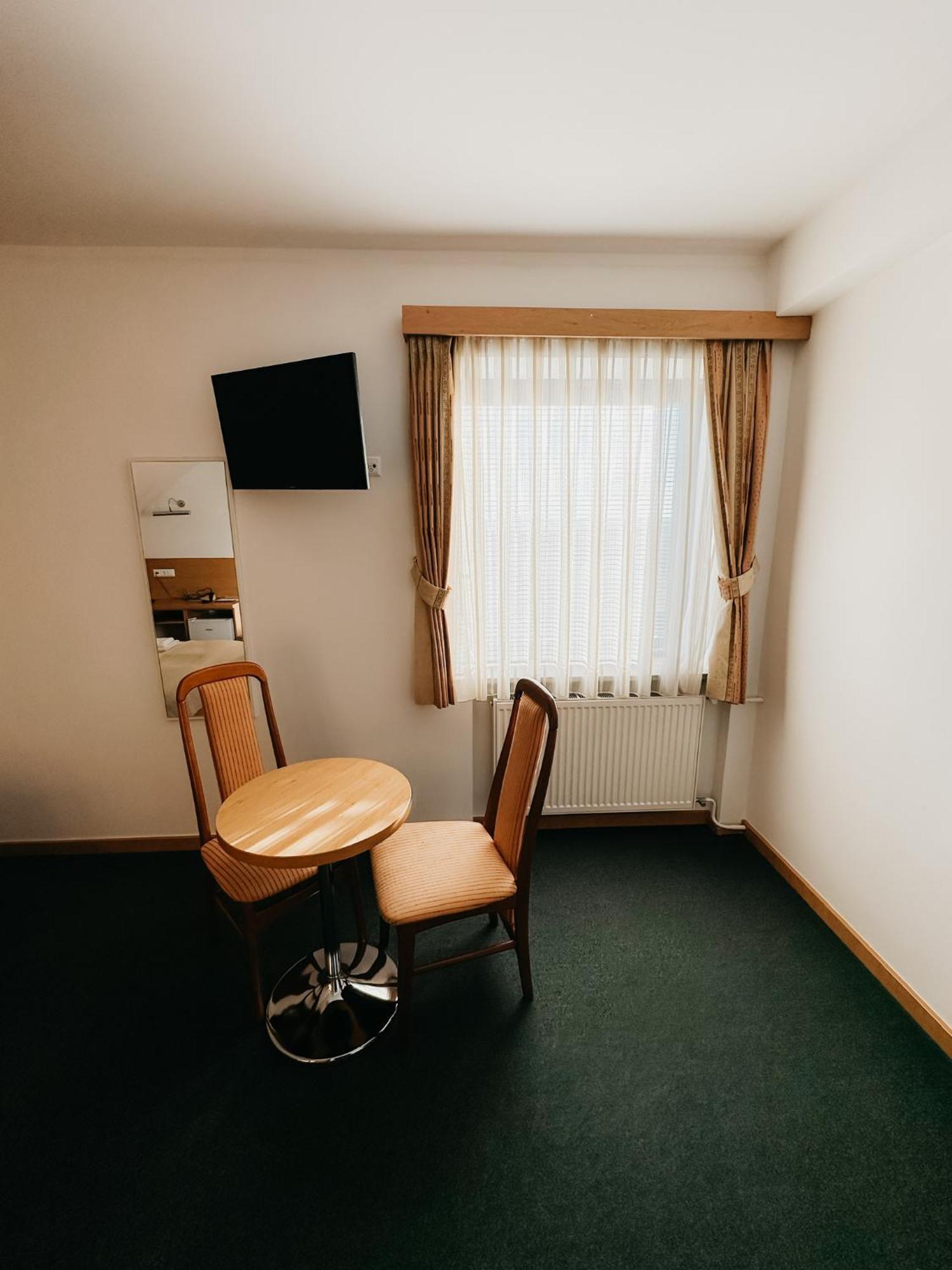 Hotel Oskar Zaplata Preddvor Rom bilde